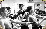 Ensayo de Cascanueces en el Instituto de Danzas Beatriz Schraiber de Mar del Plata - 1979 - Amir Thaleb Life.com.